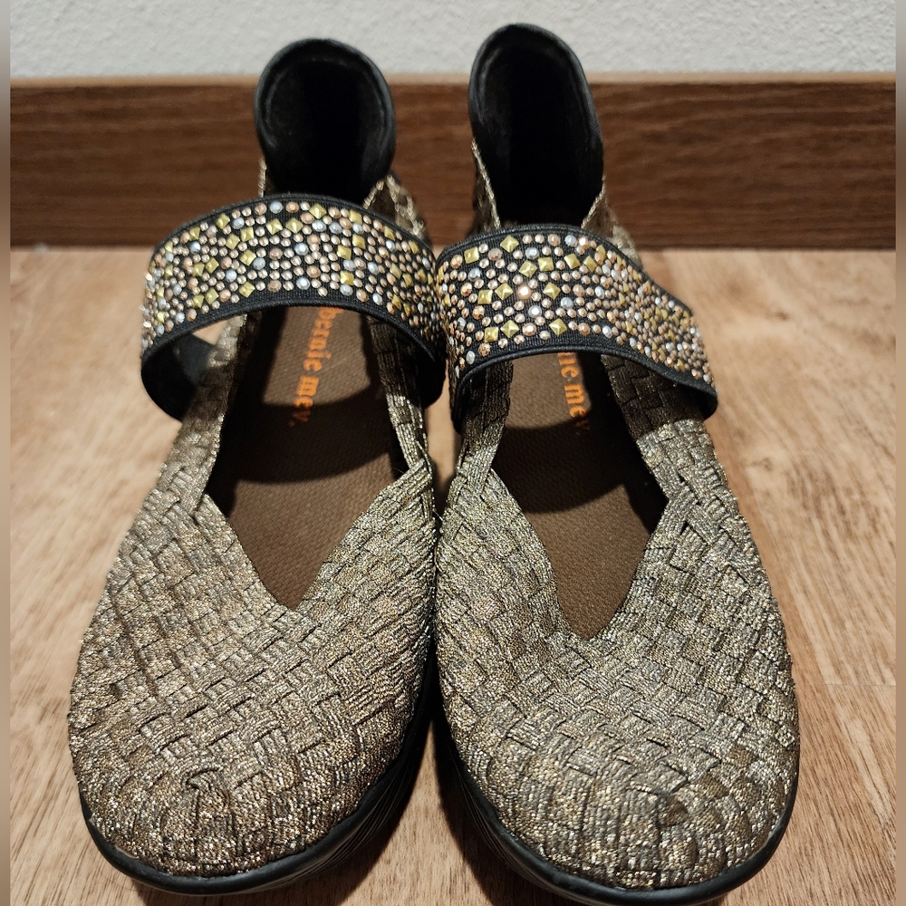Bernie Mev Comfort Wedge Mary Janes Gold w/Beaded Strap Size 7